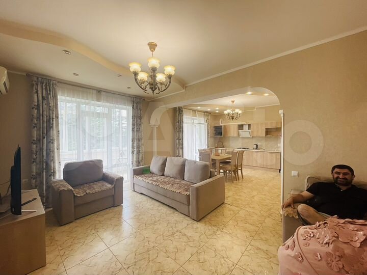 3-к. квартира, 150 м², 3/5 эт.