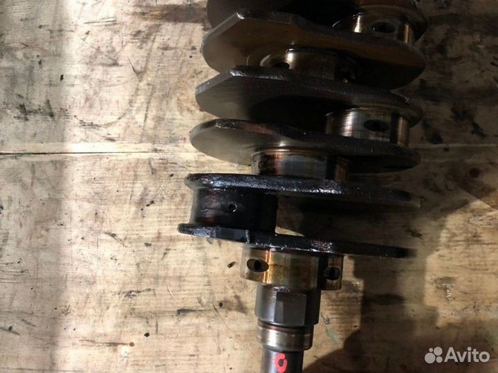 Коленвал EJ207 черный