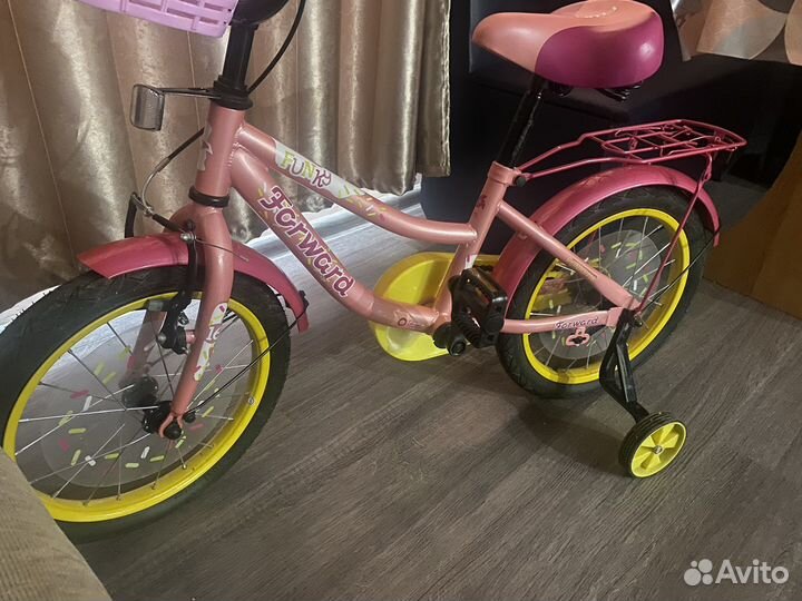 Трехколесный велосипед