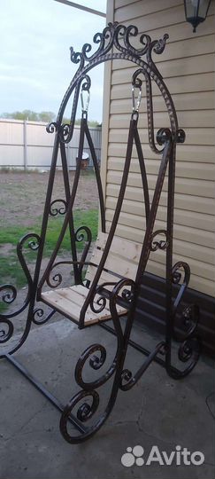 Детские качели уличные