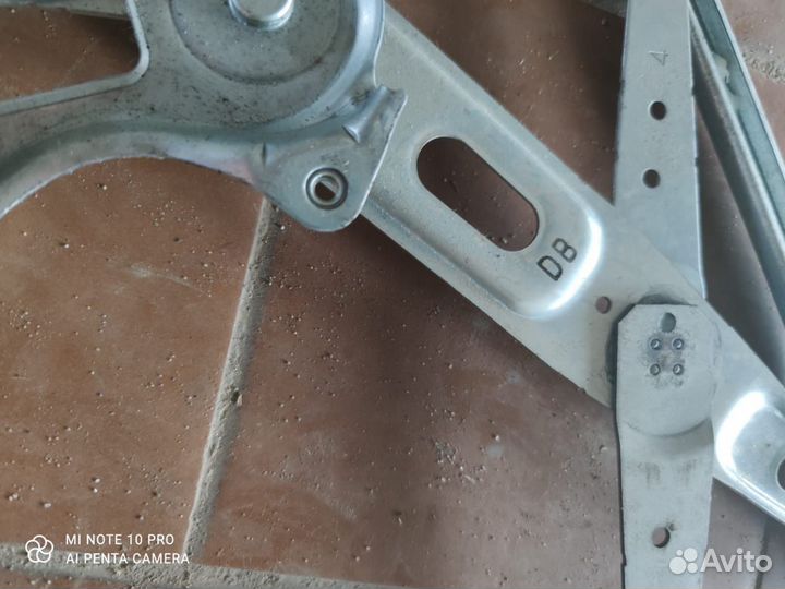 Механизм стеклоподъемника правый пер. Toyota Rav 4