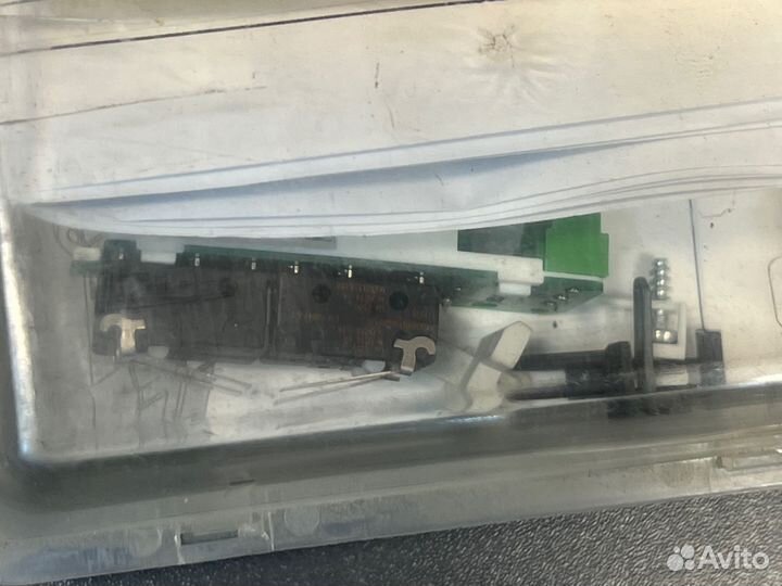 ABB 1SDA051369R1 Контакт состояния, новый, 12 шт