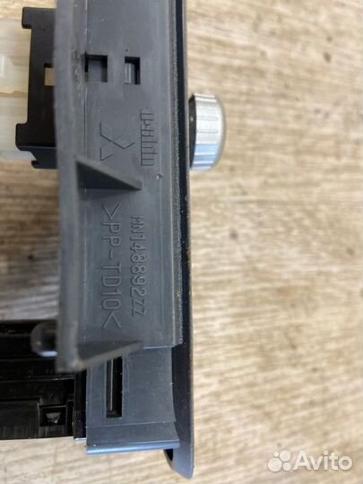 Кнопка включения птф задняя Mitsubishi Colt Z32A