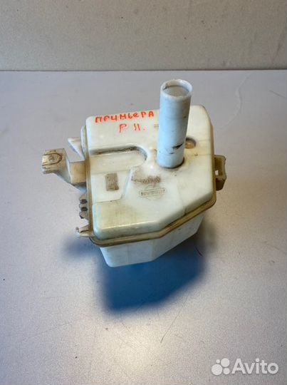 Бачок омывателя Nissan Primera P11