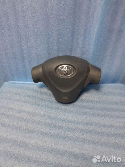 Подушка безопасности в руль Toyota auris E150