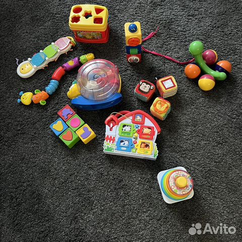 Развивающие игрушки fisher price пакетом
