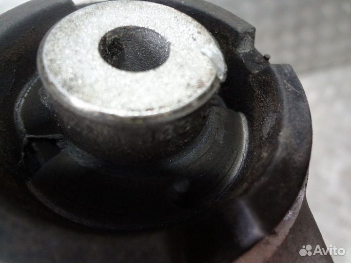 Рычаг передний верхний правый Мерседес 205 253 257