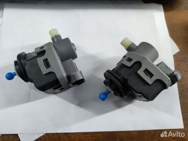 Корректор фары Nissan / Renault 7700420737