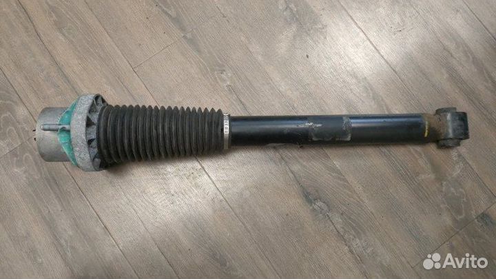 Амортизатор задний Land Rover Range Rover Sport