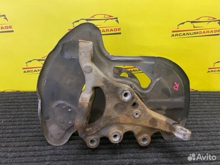 Кулак передний правый Mercedes 207 W207 OM651.911
