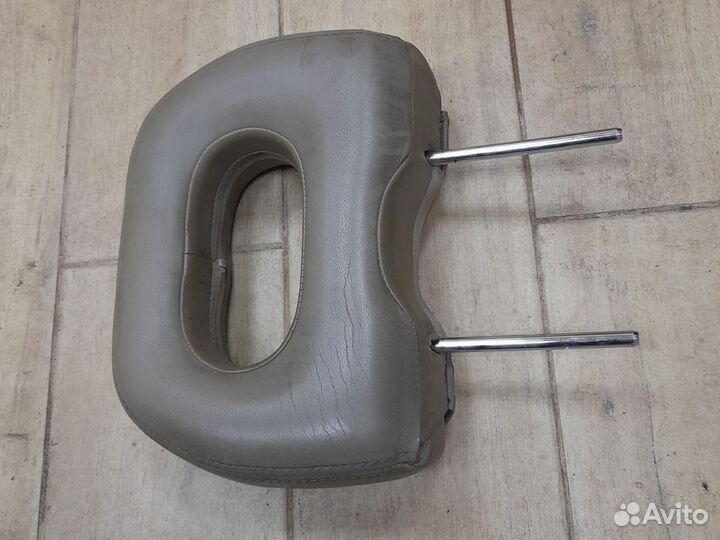 Подголовник передний паджеро 2