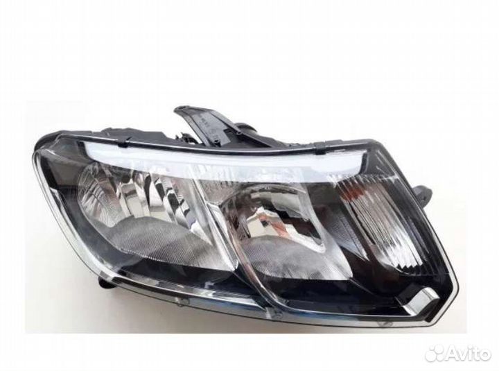 Левая фара Рено Логан 2 Sandero