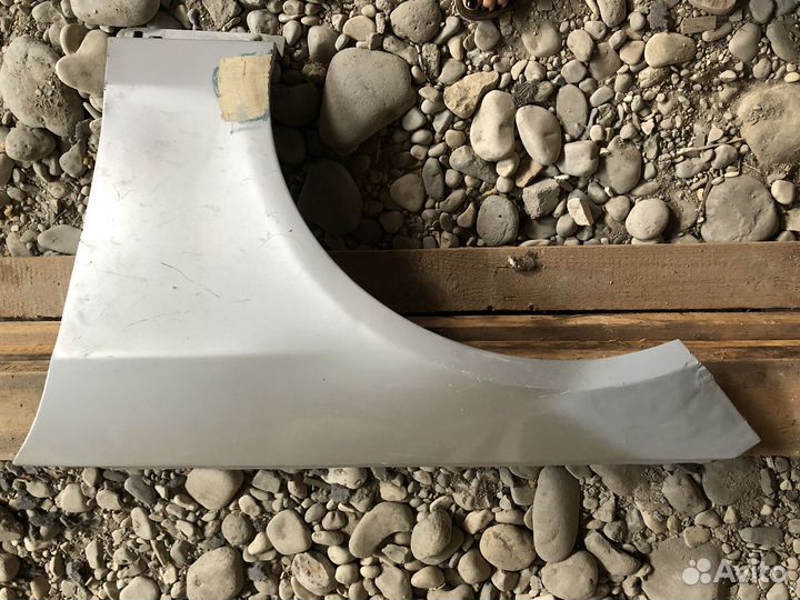 Крыло на mercedes 212