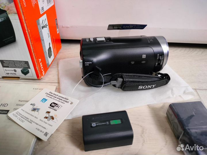 Видеокамера Sony HDR-CX330E