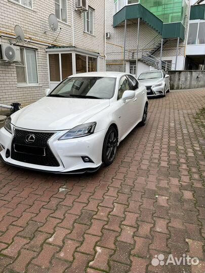 Бампер на Lexus is250 05-13