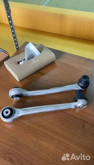 Рычаг передней подвески 4M0407506B audi