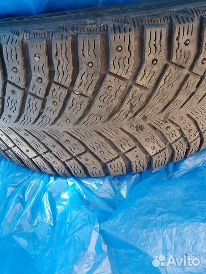 Michelin X-Ice 3 235/45 R18 98