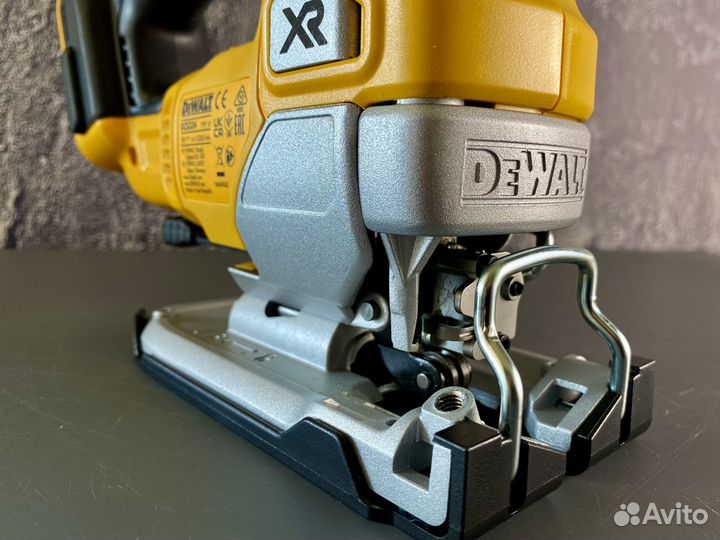 Аккумуляторный лобзик DeWalt DCS334 Евро 18В Чехия