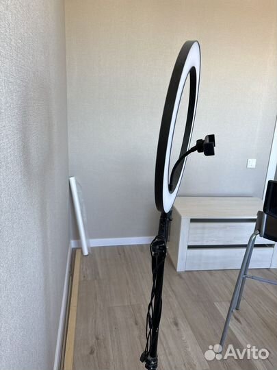 Кольцевая лампа со штативом 36см