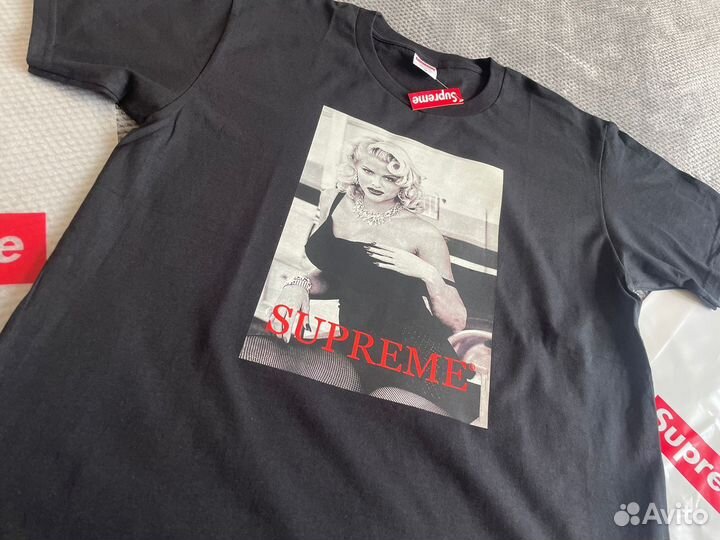 Supreme / Футболка Supreme Anna