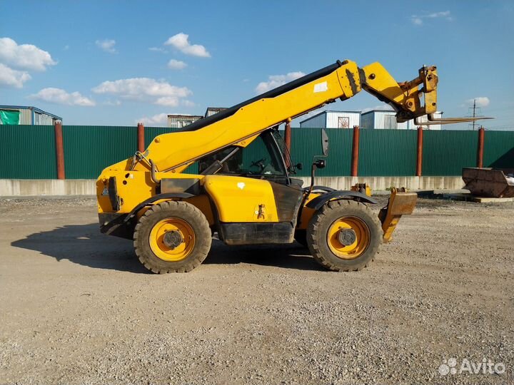 Телескопический погрузчик JCB LOADALL 535-125, 2011