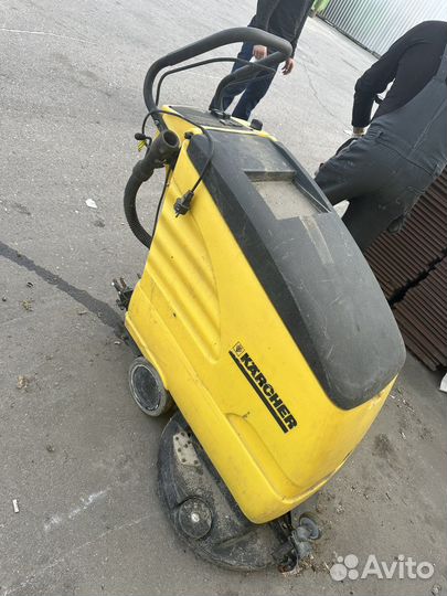 Поломоечная машина Karcher