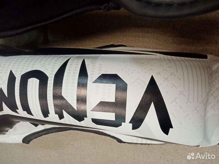 Защита голени и стопы venum