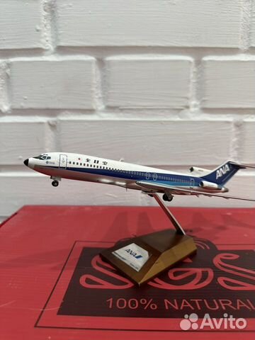 Мод�ель самолета ANA Boeing 727-200