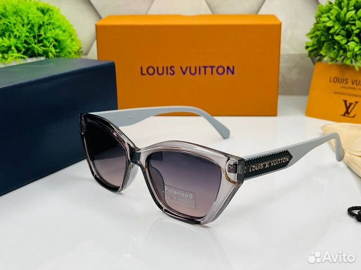 Солнцезащитные очки Louis Vuitton