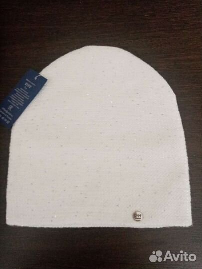 Шапка женская вязаная