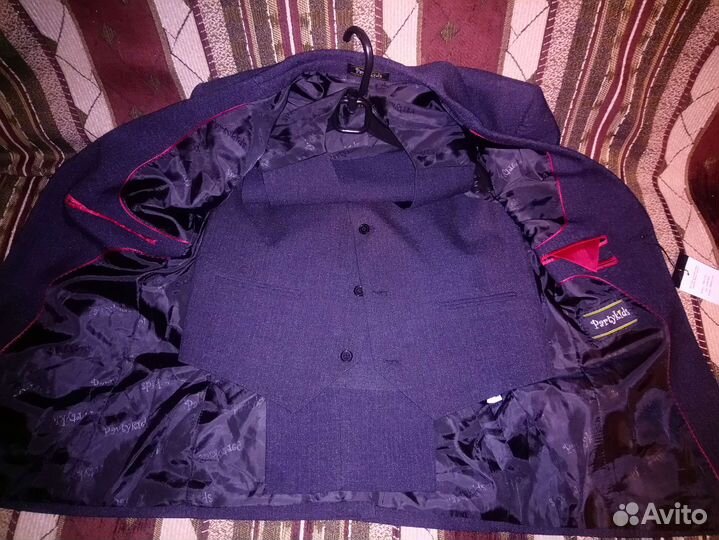 Костюм для мальчика новый 158 размер