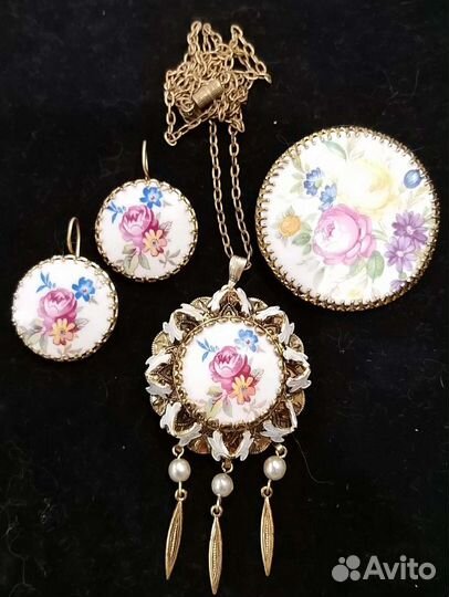 Кулон с цепочкой Розы Германия. Фарфор. Деколь