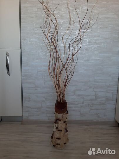 Ваза напольная с декором