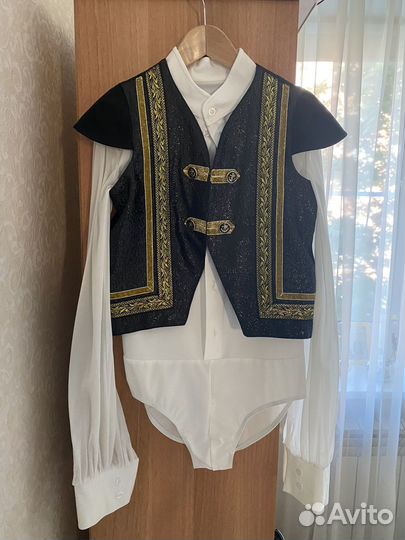 Костюм для фигурного катания 140 боди+жилетка