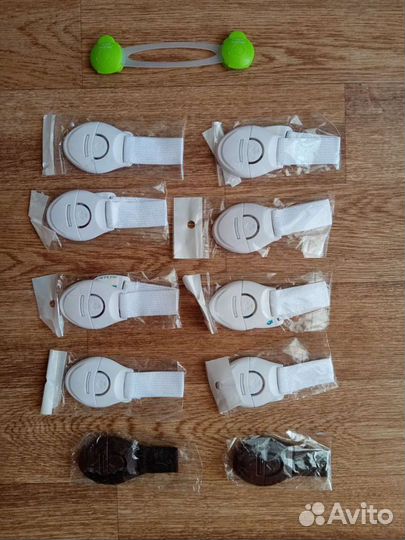 Блокировка на шкаф от детей