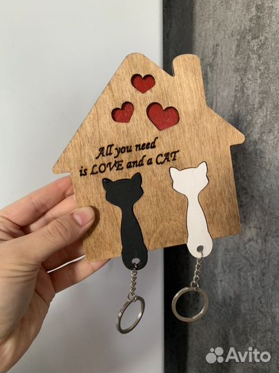 Ключница с брелоками