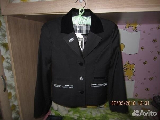 Новый пиджак на девочку для школы
