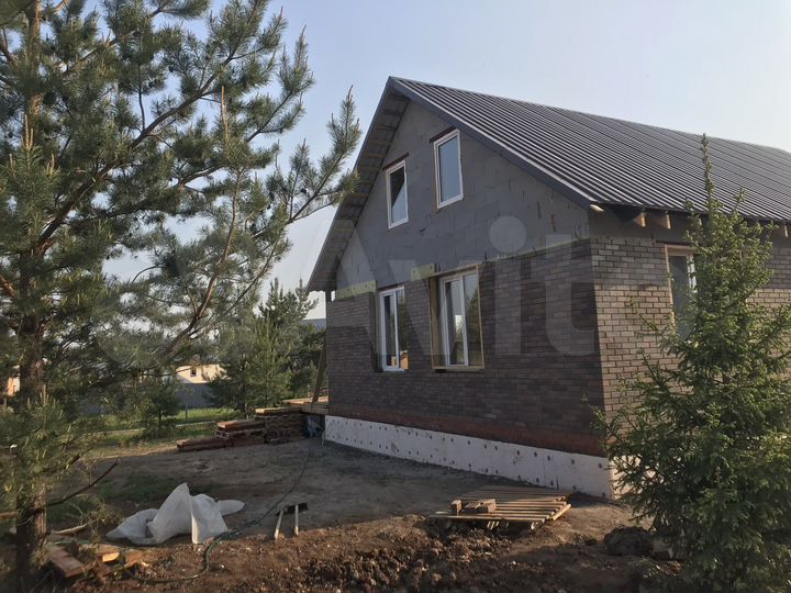 Дом 145 м² на участке 8 сот.