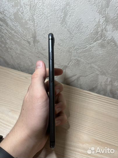 iPhone 8 Plus, 64 ГБ