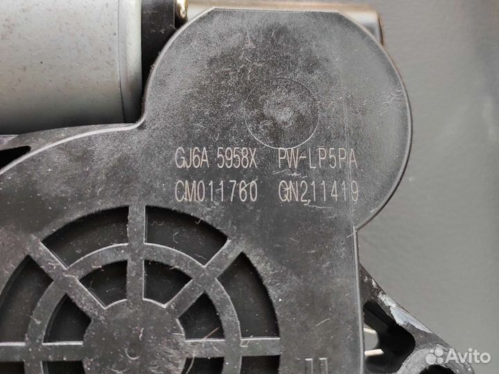 Моторчик стеклоподъемника перед. левый Mazda Cx-7