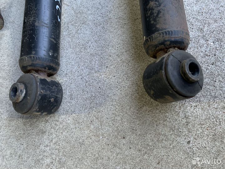 Амортизатор Mitsubishi Outlander XL