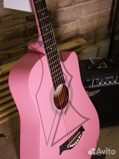 Акустическая гитара