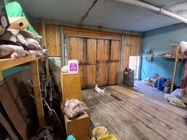 Гараж, > 30 м²