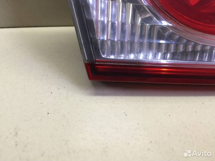 Фонарь задний внутренний левый Chevrolet Cruze J30