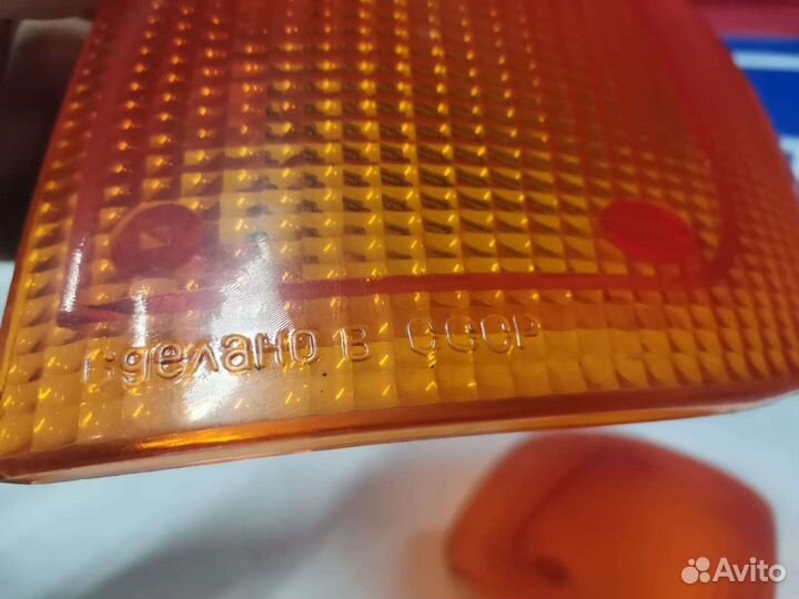 Стёкла поворотников газ 31029 