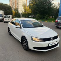 Volkswagen Jetta 1.6 AT, 2012, 270 000 км, с пробегом, цена 920 000 руб.