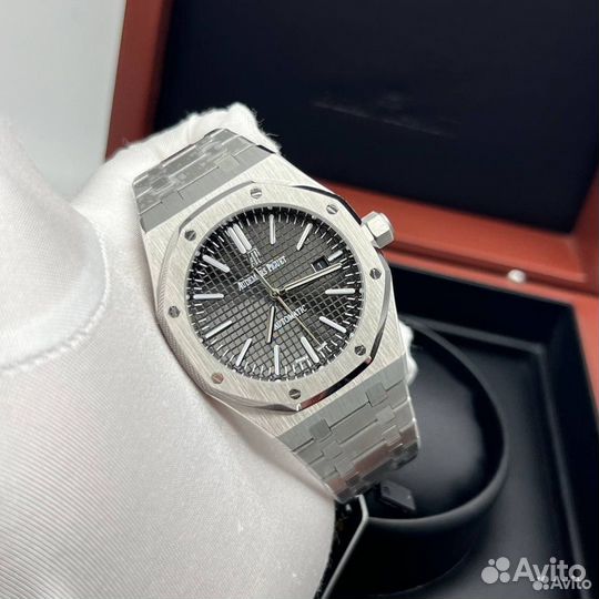 Часы механические Audemars Piguet