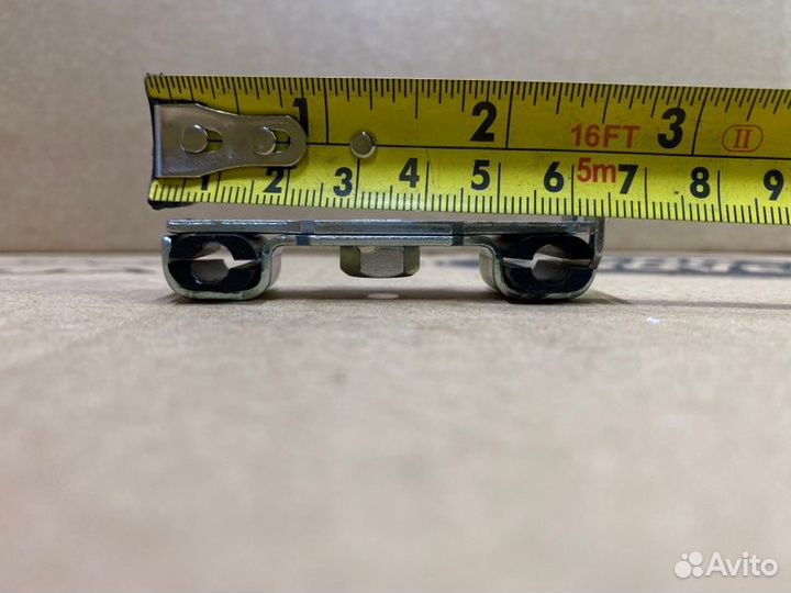 Зажим трубопровода топливной форсунки Land Rover