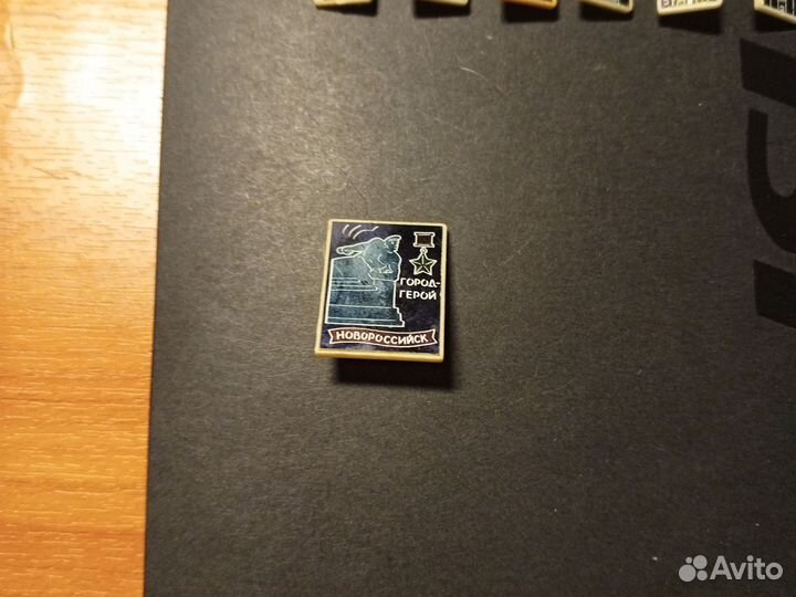 Значки СССР стеклянные