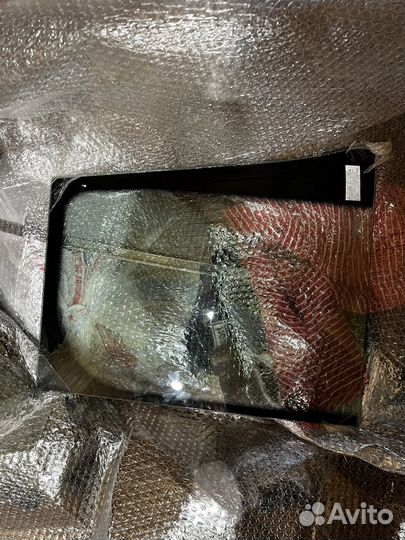 Стекло лобовое нижнее левое JCB 3cx